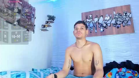 Snapshot of friendsofeverything_ chatting on 10-08-25, 11:13 Adam y pitter online show from 10-08-25, 11:13