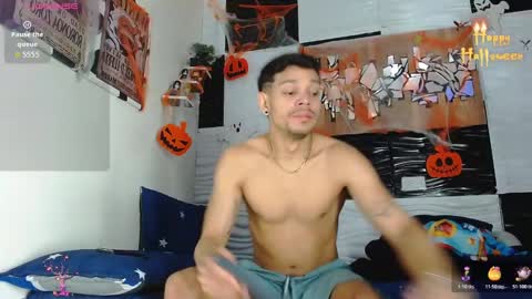 Snapshot of friendsofeverything_ chatting on 10-19-25, 01:45 Adam y pitter online show from 10-19-25, 01:45