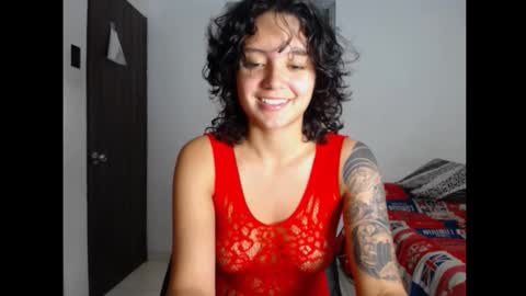 Snapshot of frikisa chatting on 02-11-26, 01:32 frikisa online show from 02-11-26, 01:32