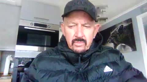 Snapshot of friskyneedsum chatting on 01-29-25, 12:24 bob online show from 01-29-25, 12:24