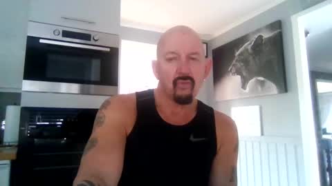 Snapshot of friskyneedsum chatting on 02-25-25, 03:38 bob online show from 02-25-25, 03:38