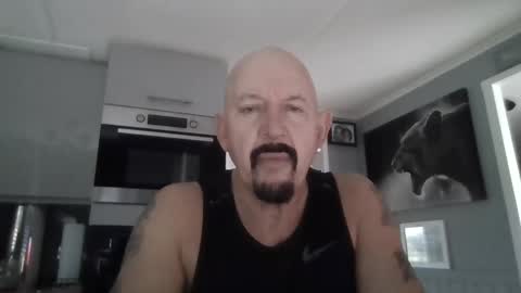 Snapshot of friskyneedsum chatting on 02-26-25, 09:42 bob online show from 02-26-25, 09:42