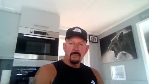 Snapshot of friskyneedsum chatting on 09-09-25, 03:33 bob online show from 09-09-25, 03:33