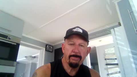 Snapshot of friskyneedsum chatting on 09-22-25, 11:56 bob online show from 09-22-25, 11:56