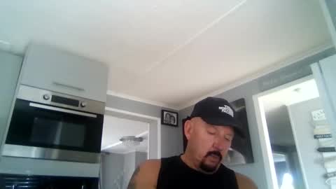 Snapshot of friskyneedsum chatting on 10-09-25, 02:37 bob online show from 10-09-25, 02:37