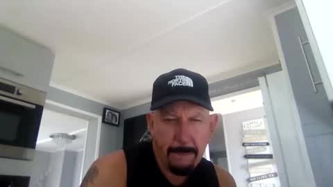 Snapshot of friskyneedsum chatting on 10-20-25, 10:27 bob online show from 10-20-25, 10:27