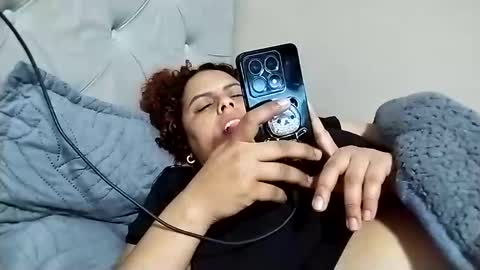 Frizzy girl online show from 11-10-25, 03:05