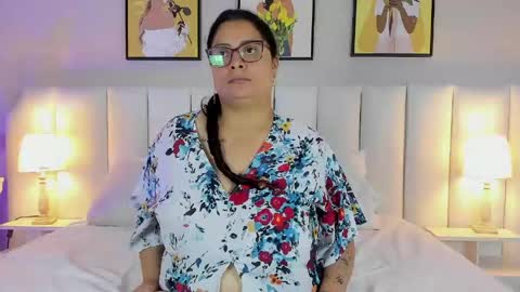 Lucy online show from 05-08-26, 02:11