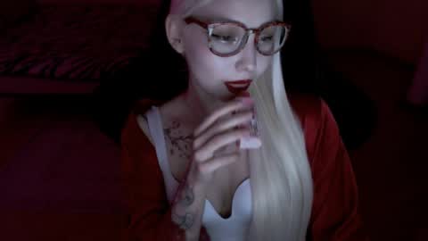 Snapshot of fromsun_forsoul chatting on 06-02-26, 08:00 Lilith online show from 06-02-26, 08:00