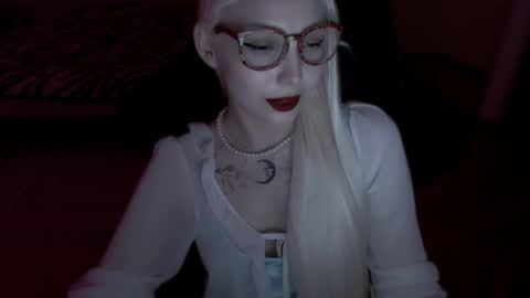 Snapshot of fromsun_forsoul chatting on 06-04-26, 08:59 Lilith online show from 06-04-26, 08:59