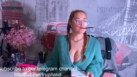 Snapshot of frupi_land chatting on 12-08-24, 02:09 OPEN PVTJulia and Wayne online show from 12-08-24, 02:09