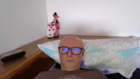 Frustino online show from 06-28-26, 05:08