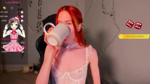 Snapshot of fruttitatti chatting on 10-30-25, 04:30 fruttitatti online show from 10-30-25, 04:30