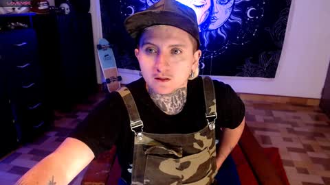          HEHIM  online show from 01-05-25, 03:53