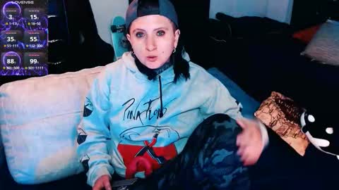          HEHIM  online show from 09-26-25, 05:11