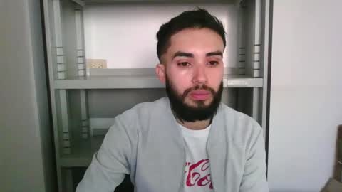 Snapshot of ftmen chatting on 01-22-25, 01:21 Jestevan online show from 01-22-25, 01:21