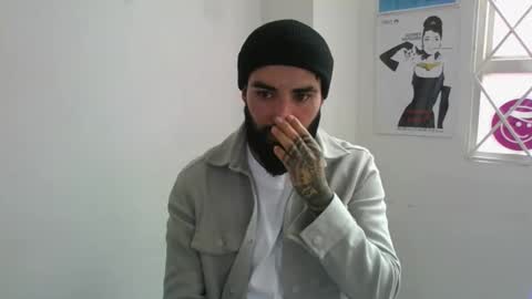 Snapshot of ftmen chatting on 05-07-26, 05:29 Jestevan online show from 05-07-26, 05:29