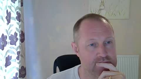 Snapshot of fuck_buddy_uk chatting on 04-16-26, 01:01 Fuck Buddy UK online show from 04-16-26, 01:01