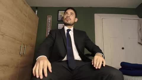 Snapshot of fuckerwate chatting on 10-25-25, 05:15 SERGIO THE SEX LAWYER online show from 10-25-25, 05:15