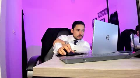 Snapshot of fuckerwate chatting on 10-31-25, 08:26 SERGIO THE SEX LAWYER online show from 10-31-25, 08:26