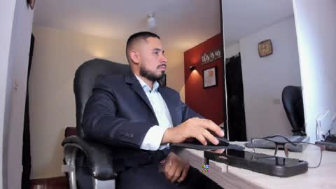 Snapshot of fuckerwate chatting on 04-10-26, 04:39 SERGIO THE SEX LAWYER online show from 04-10-26, 04:39