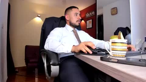 Snapshot of fuckerwate chatting on 04-11-26, 07:45 SERGIO THE SEX LAWYER online show from 04-11-26, 07:45
