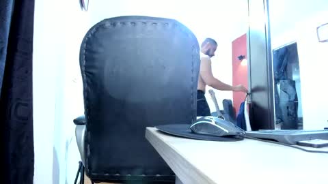 Snapshot of fuckerwate chatting on 05-05-26, 05:15 SERGIO THE SEX LAWYER online show from 05-05-26, 05:15