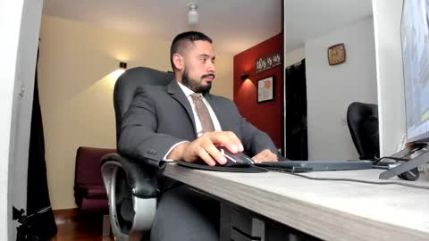 Snapshot of fuckerwate chatting on 05-06-26, 02:08 SERGIO THE SEX LAWYER online show from 05-06-26, 02:08
