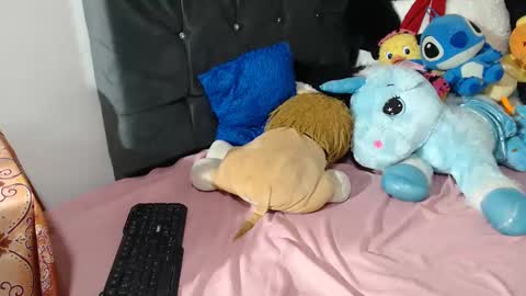 Mia and Gary  online show from 12-29-24, 05:31