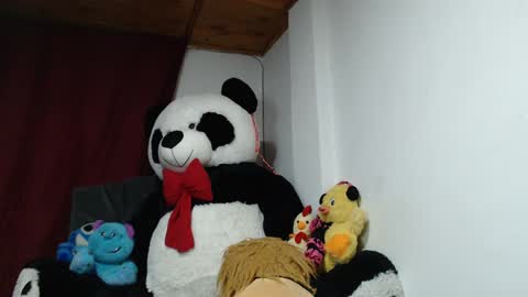 Mia and Gary  online show from 02-06-25, 04:21