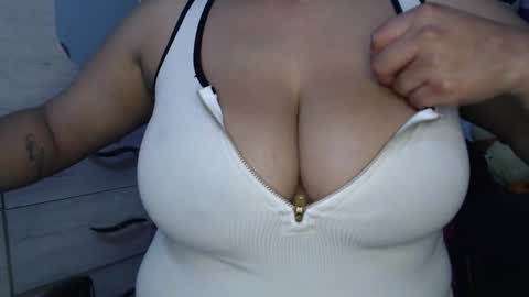 Mia and Gary  online show from 01-16-26, 02:59