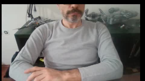 Bruchus online show from 12-15-25, 08:40