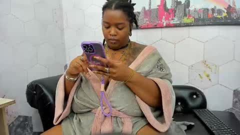 Snapshot of fuentes_anna chatting on 09-15-25, 11:43 Anna Fuentes online show from 09-15-25, 11:43