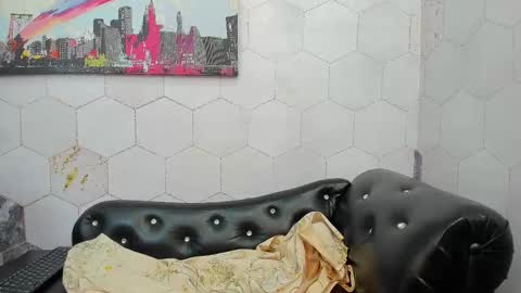 Snapshot of fuentes_anna chatting on 10-04-25, 11:30 Anna Fuentes online show from 10-04-25, 11:30