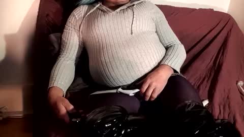 Pizzaz online show from 10-10-25, 03:22