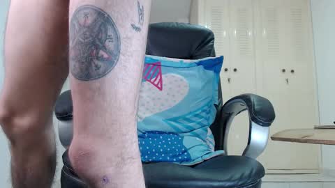 Snapshot of full_milo chatting on 01-13-26, 02:33 Andres. online show from 01-13-26, 02:33