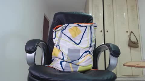 Snapshot of full_milo chatting on 02-05-26, 06:18 Andres. online show from 02-05-26, 06:18