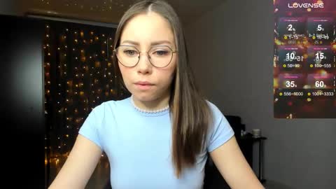 Snapshot of fun__nd__bun chatting on 10-05-25, 01:37 fun__nd__bun online show from 10-05-25, 01:37