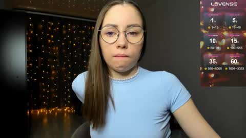 Snapshot of fun__nd__bun chatting on 11-17-25, 01:33 fun__nd__bun online show from 11-17-25, 01:33