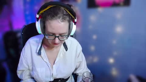 Princess Nellie  Captain Simon online show from 12-13-24, 02:05