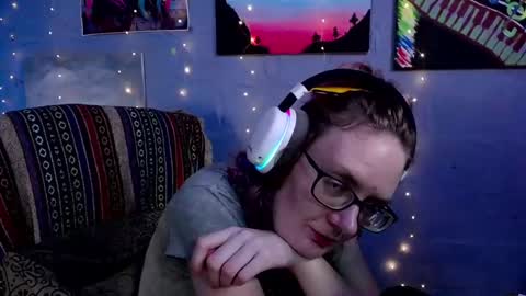 Princess Nellie  Captain Simon online show from 12-31-24, 12:04