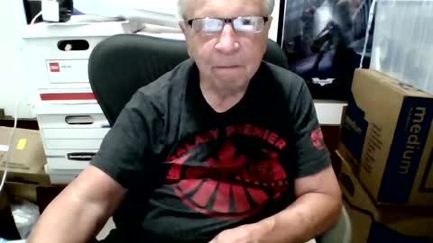 Snapshot of funclemike chatting on 06-13-26, 02:48 funclemike online show from 06-13-26, 02:48