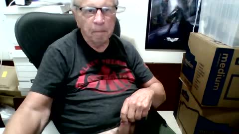 Snapshot of funclemike chatting on 06-14-26, 02:24 funclemike online show from 06-14-26, 02:24
