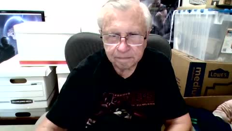Snapshot of funclemike chatting on 06-25-26, 08:46 funclemike online show from 06-25-26, 08:46