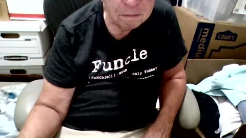 Snapshot of funclemike chatting on 06-27-26, 02:38 funclemike online show from 06-27-26, 02:38