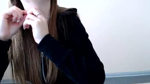 Snapshot of funemma000 chatting on 06-15-26, 10:06 Emma online show from 06-15-26, 10:06