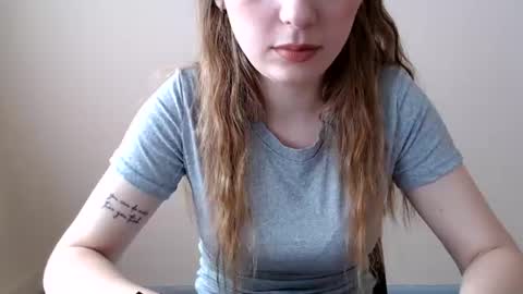 Snapshot of funemma000 chatting on 06-24-26, 07:07 Emma online show from 06-24-26, 07:07