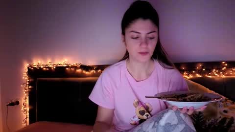 Elona  online show from 02-03-26, 06:02