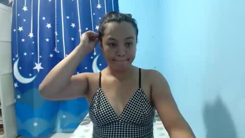 Snapshot of funluvnpinay4u chatting on 04-24-26, 11:51 MAE online show from 04-24-26, 11:51