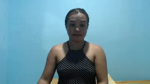 Snapshot of funluvnpinay4u chatting on 06-01-26, 01:18 MAE online show from 06-01-26, 01:18